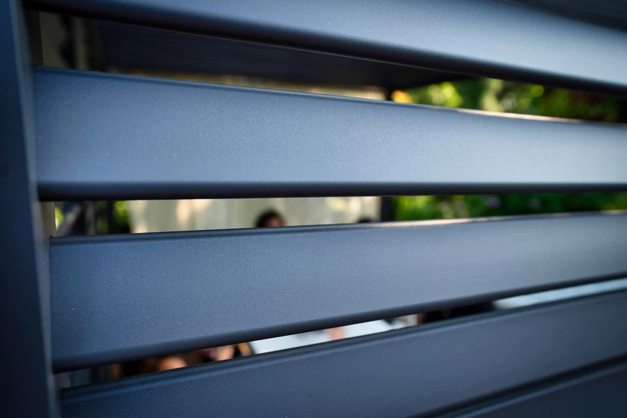 Sorara Mirador Louver Wall Voor Pergola 1,1x2,4 M Antraciet - Afbeelding 10